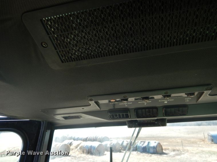 image for item DG5937 1988 John Deere 7720 Titan II combine