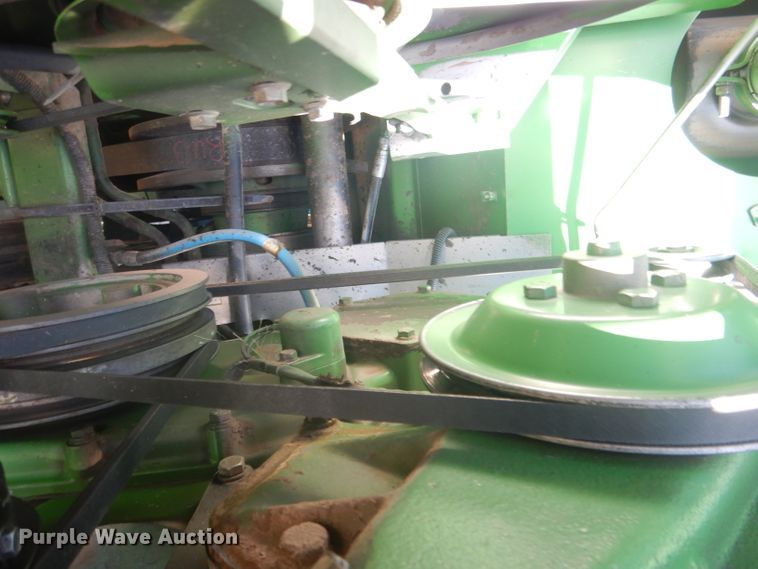 image for item DG5937 1988 John Deere 7720 Titan II combine