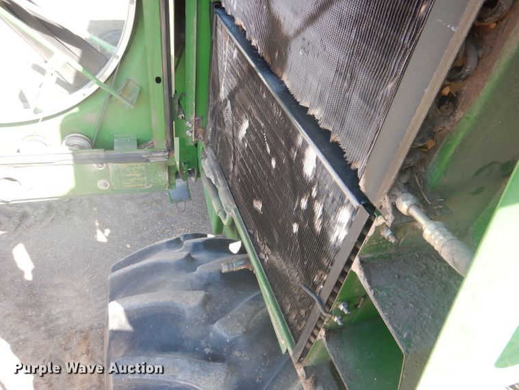 image for item DG5937 1988 John Deere 7720 Titan II combine