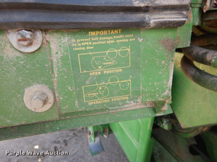 image for item DG5937 1988 John Deere 7720 Titan II combine