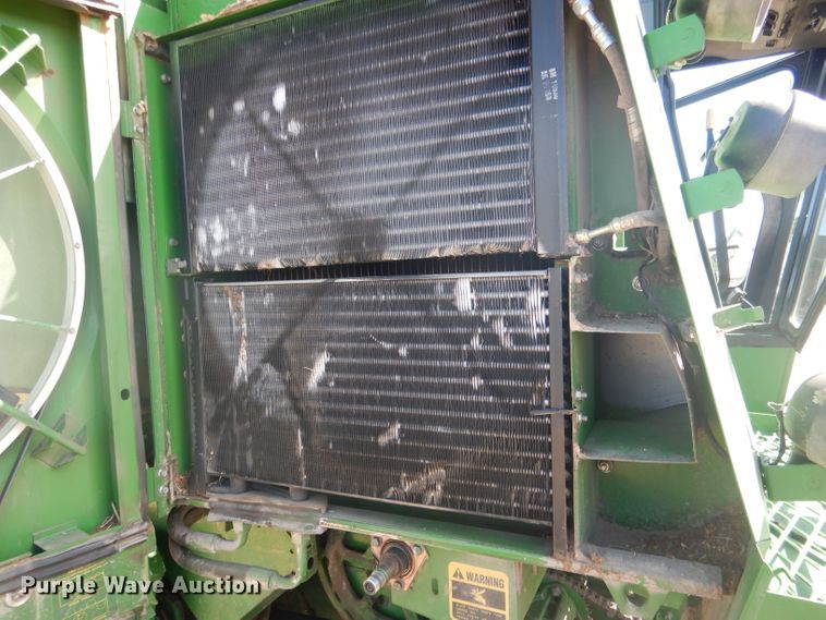 image for item DG5937 1988 John Deere 7720 Titan II combine