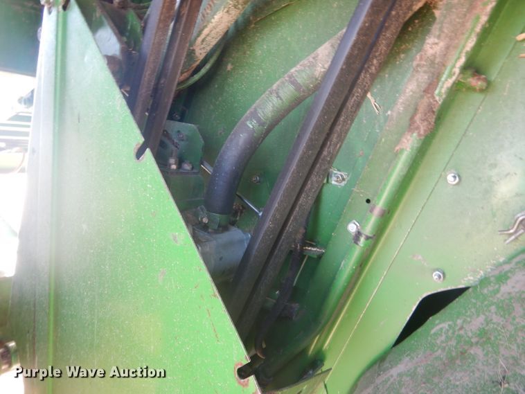 image for item DG5937 1988 John Deere 7720 Titan II combine