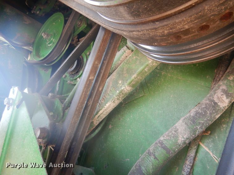 image for item DG5937 1988 John Deere 7720 Titan II combine