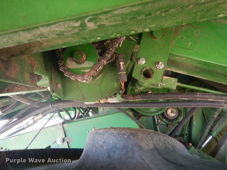 image for item DG5937 1988 John Deere 7720 Titan II combine
