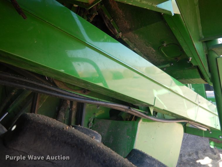 image for item DG5937 1988 John Deere 7720 Titan II combine