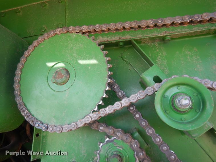 image for item DG5937 1988 John Deere 7720 Titan II combine