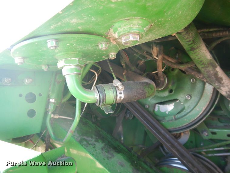 image for item DG5937 1988 John Deere 7720 Titan II combine