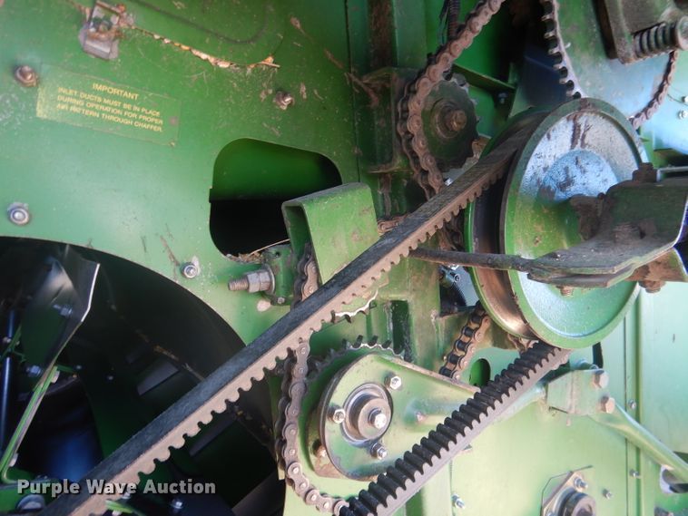 image for item DG5937 1988 John Deere 7720 Titan II combine