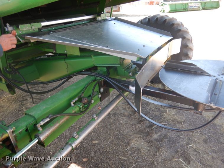 image for item DG5937 1988 John Deere 7720 Titan II combine