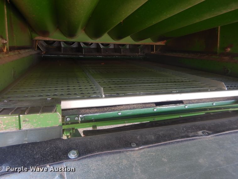 image for item DG5937 1988 John Deere 7720 Titan II combine