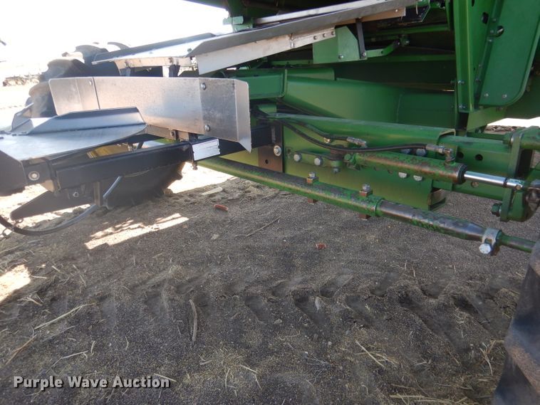 image for item DG5937 1988 John Deere 7720 Titan II combine