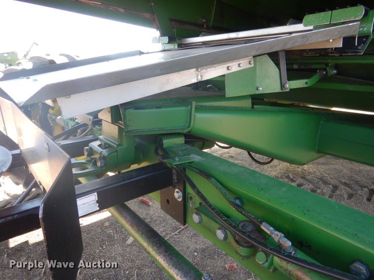 image for item DG5937 1988 John Deere 7720 Titan II combine