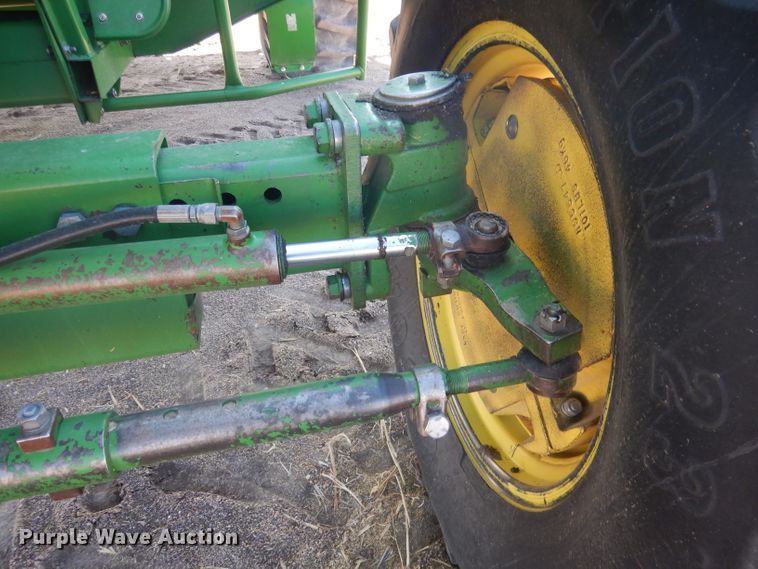 image for item DG5937 1988 John Deere 7720 Titan II combine