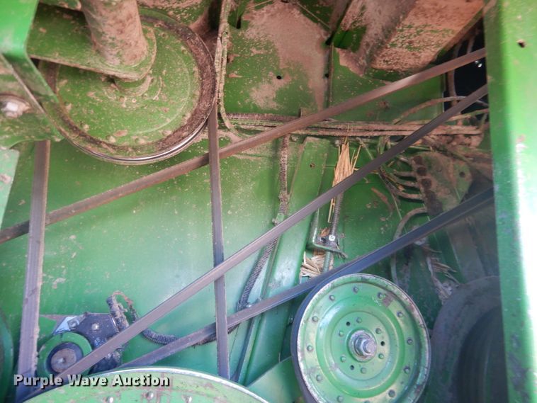 image for item DG5937 1988 John Deere 7720 Titan II combine
