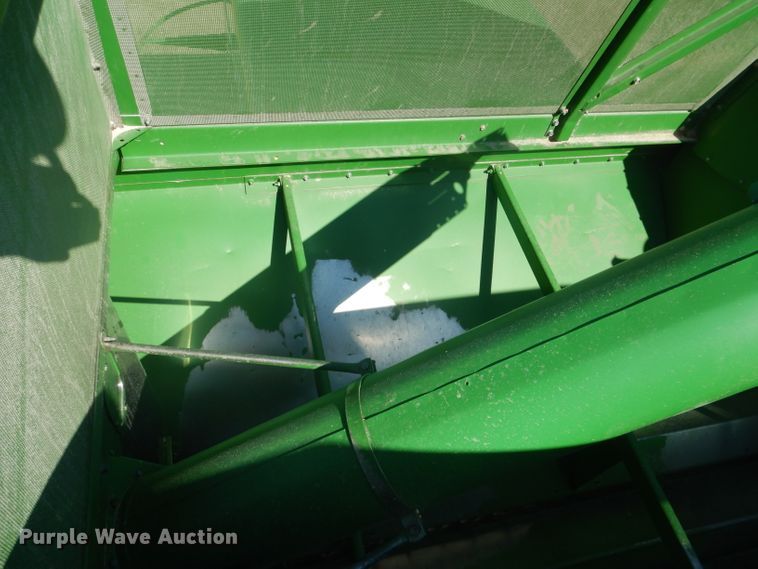 image for item DG5937 1988 John Deere 7720 Titan II combine