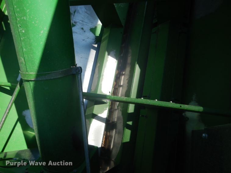 image for item DG5937 1988 John Deere 7720 Titan II combine