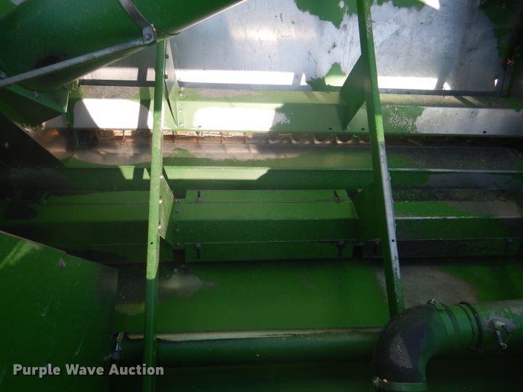 image for item DG5937 1988 John Deere 7720 Titan II combine