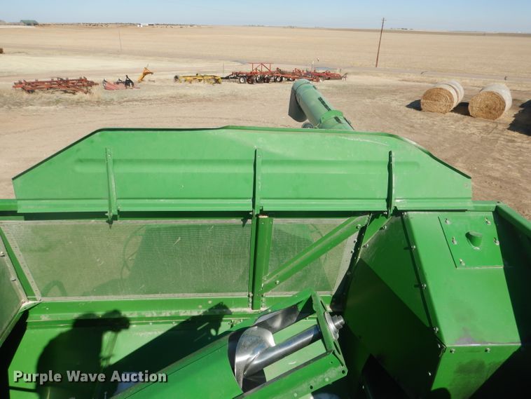 image for item DG5937 1988 John Deere 7720 Titan II combine