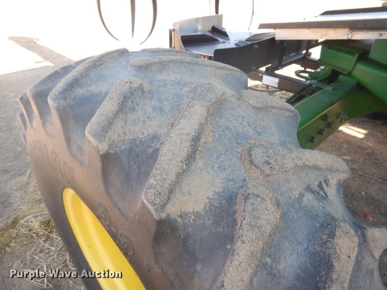 image for item DG5937 1988 John Deere 7720 Titan II combine