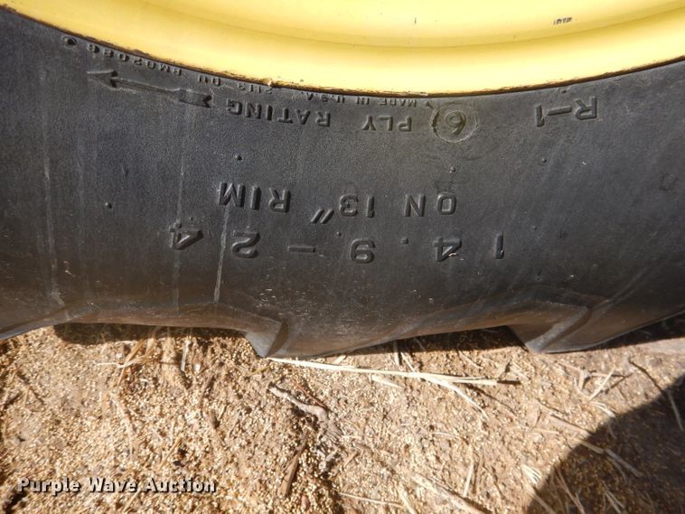 image for item DG5937 1988 John Deere 7720 Titan II combine