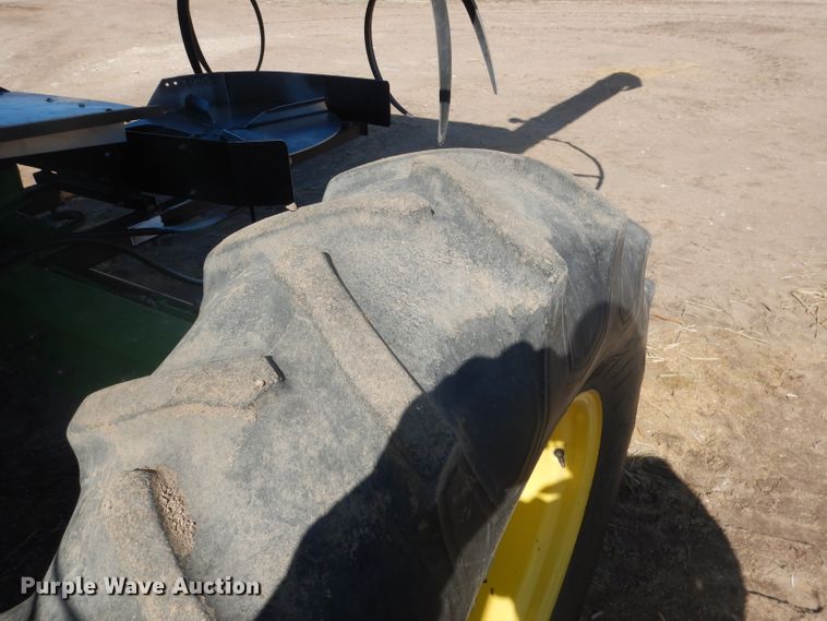 image for item DG5937 1988 John Deere 7720 Titan II combine