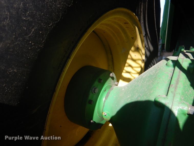 image for item DG5937 1988 John Deere 7720 Titan II combine