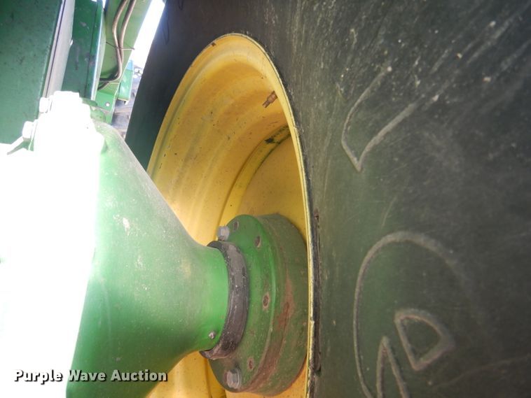 image for item DG5937 1988 John Deere 7720 Titan II combine