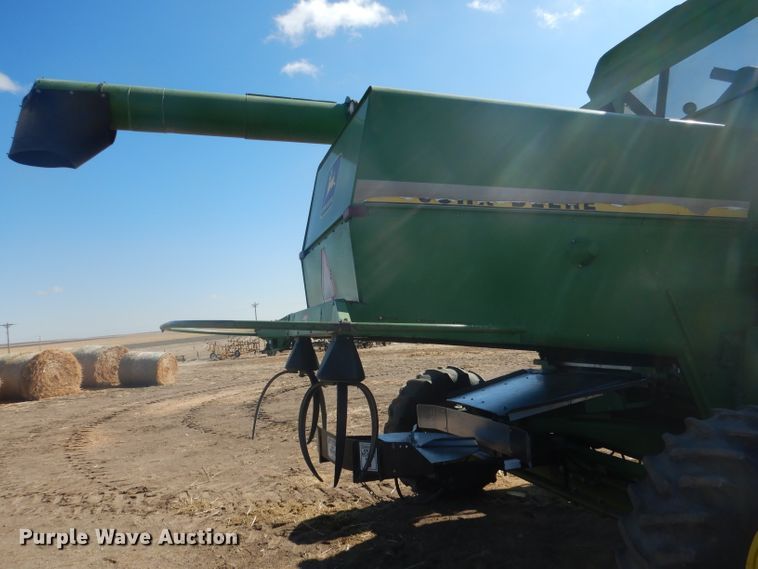 image for item DG5937 1988 John Deere 7720 Titan II combine