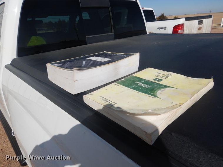 image for item DG5937 1988 John Deere 7720 Titan II combine