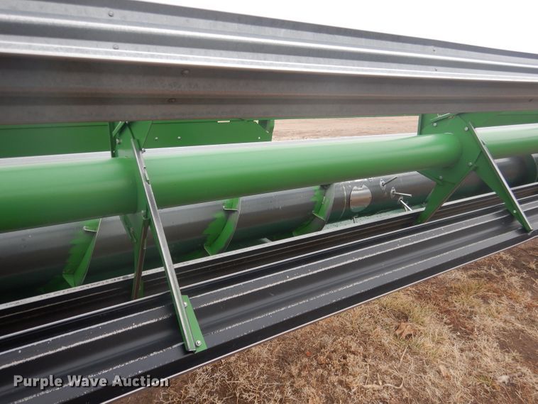 image for item DG5938 John Deere 924 rigid head