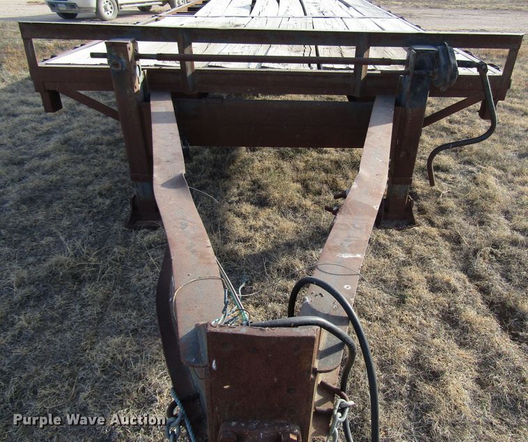 image for item DG6727 1995 Gold Star equipment trailer