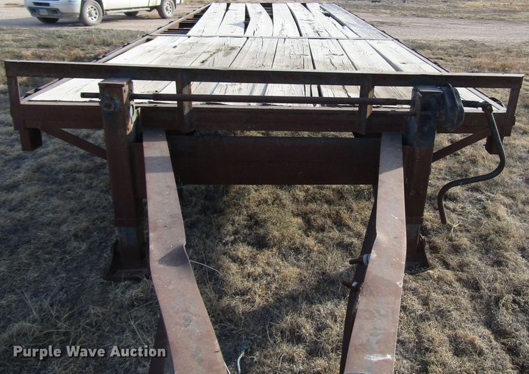 image for item DG6727 1995 Gold Star equipment trailer