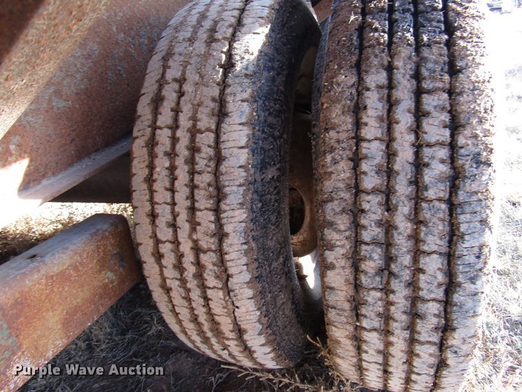 image for item DG6727 1995 Gold Star equipment trailer