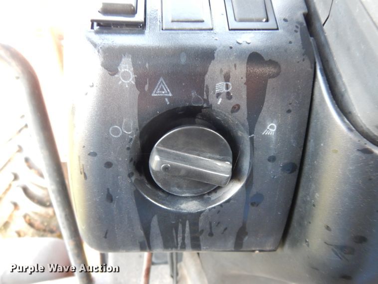 image for item DH2399 1999 Case MX100 MFWD tractor