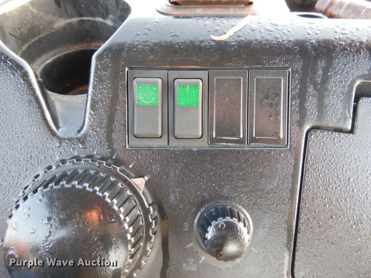 image for item DH2399 1999 Case MX100 MFWD tractor