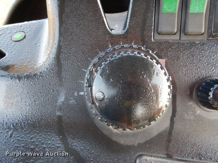 image for item DH2399 1999 Case MX100 MFWD tractor