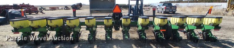 image for item DH4827 John Deere no-till planter
