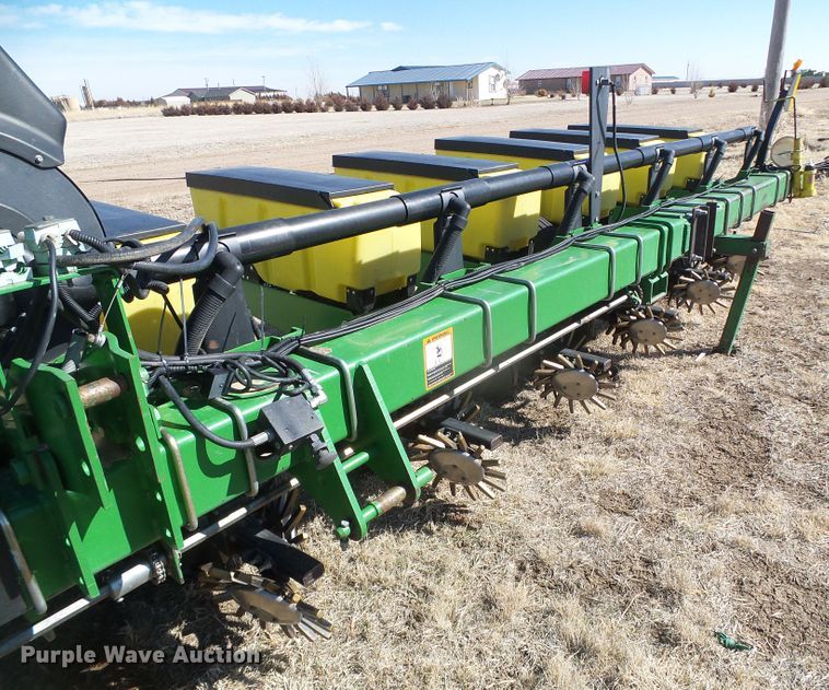 image for item DH4827 John Deere no-till planter