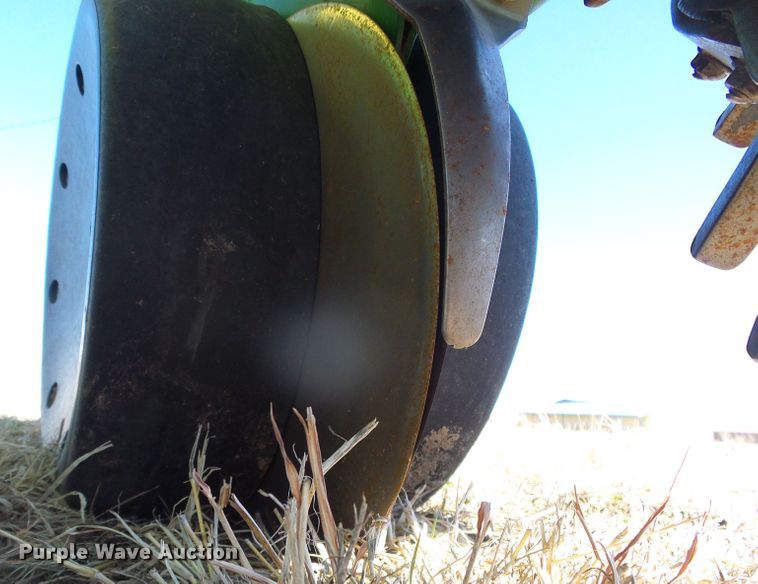 image for item DH4827 John Deere no-till planter