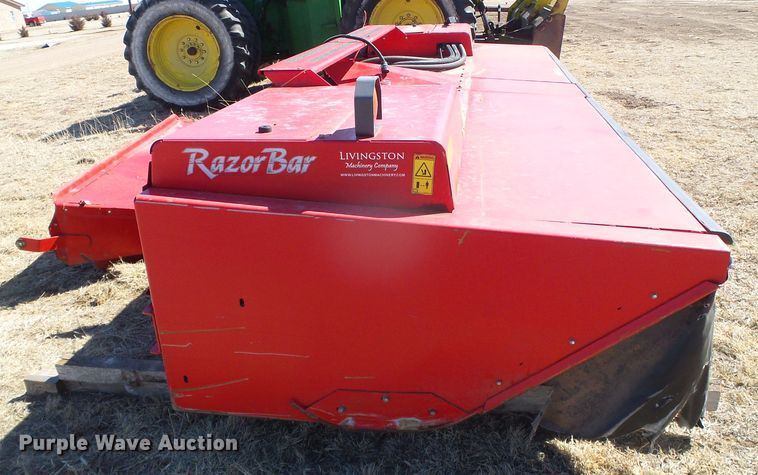 image for item DH4835 AGCO Razor Bar disc windrower head