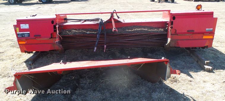 image for item DH4835 AGCO Razor Bar disc windrower head