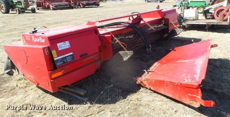 image for item DH4835 AGCO Razor Bar disc windrower head