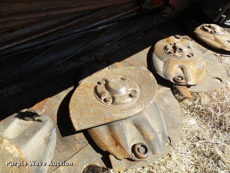 image for item DH4835 AGCO Razor Bar disc windrower head