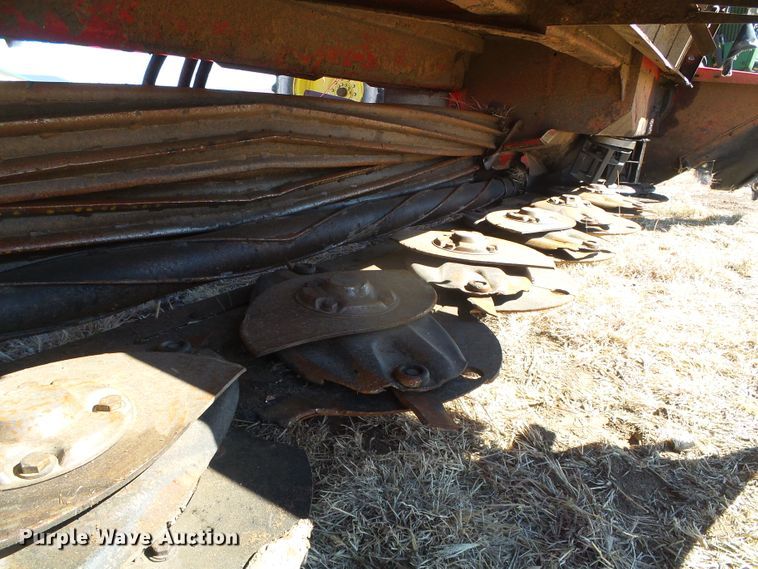 image for item DH4835 AGCO Razor Bar disc windrower head