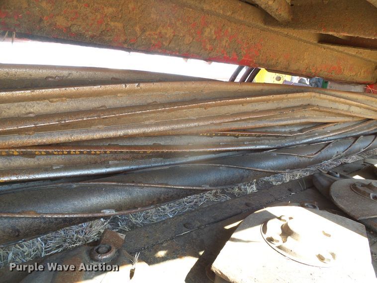 image for item DH4835 AGCO Razor Bar disc windrower head