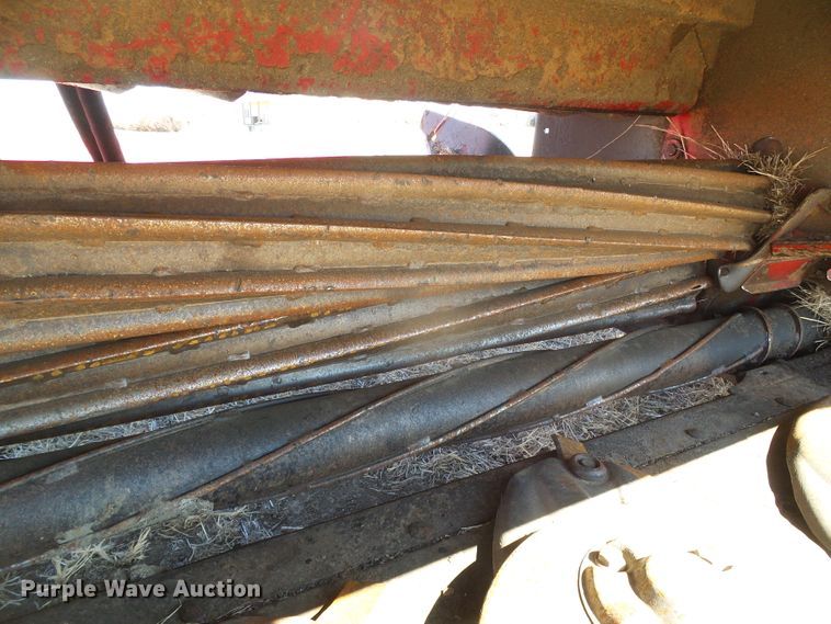 image for item DH4835 AGCO Razor Bar disc windrower head