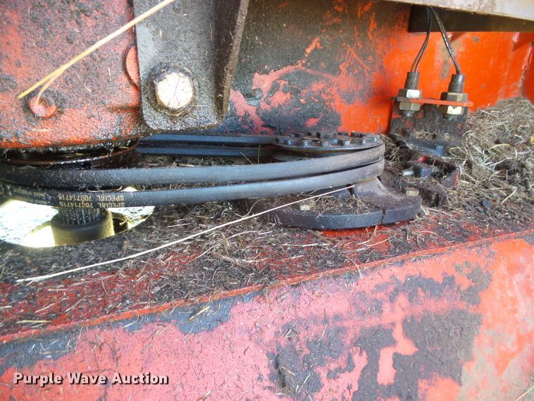 image for item DH4835 AGCO Razor Bar disc windrower head