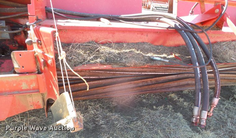 image for item DH4835 AGCO Razor Bar disc windrower head