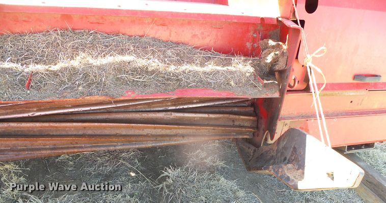 image for item DH4835 AGCO Razor Bar disc windrower head