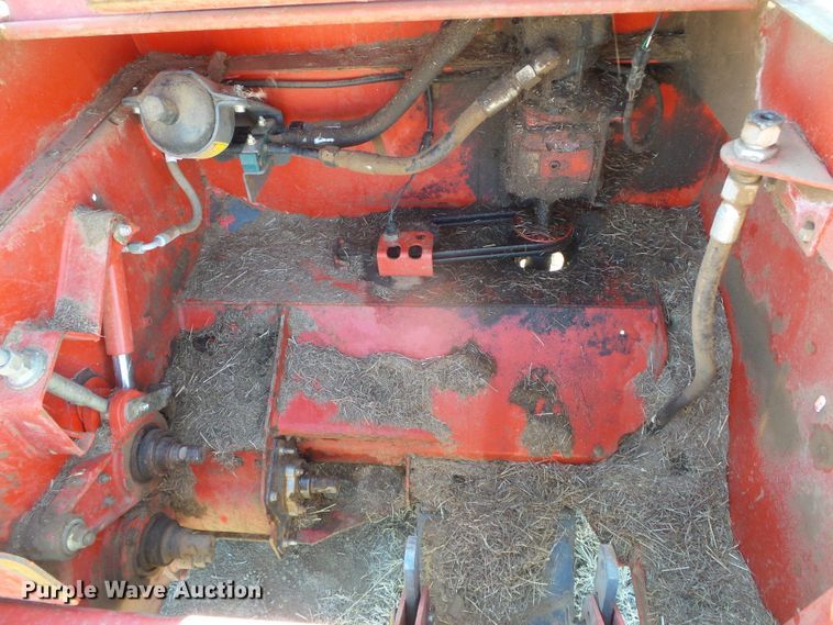 image for item DH4835 AGCO Razor Bar disc windrower head
